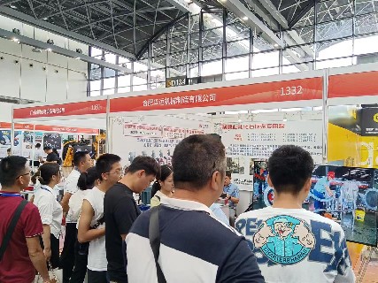 合肥華運(yùn)機(jī)械參加?xùn)|盟糖業(yè)博覽會(huì)現(xiàn)場