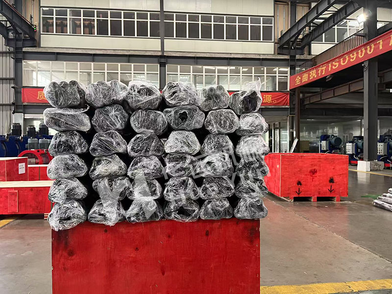 華運(yùn)機(jī)械一批軟管泵定制軟管生產(chǎn)完畢，彰顯專業(yè)制造實(shí)力